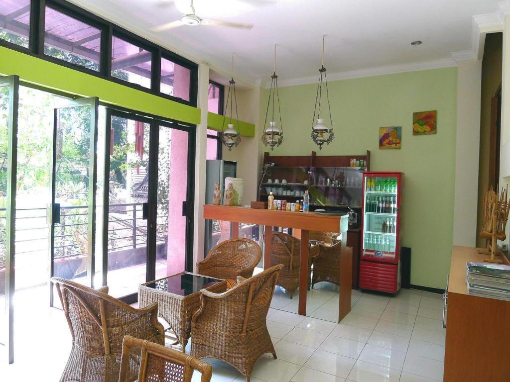 Jawa 22 Hotel And Residence Surabaya Buitenkant foto